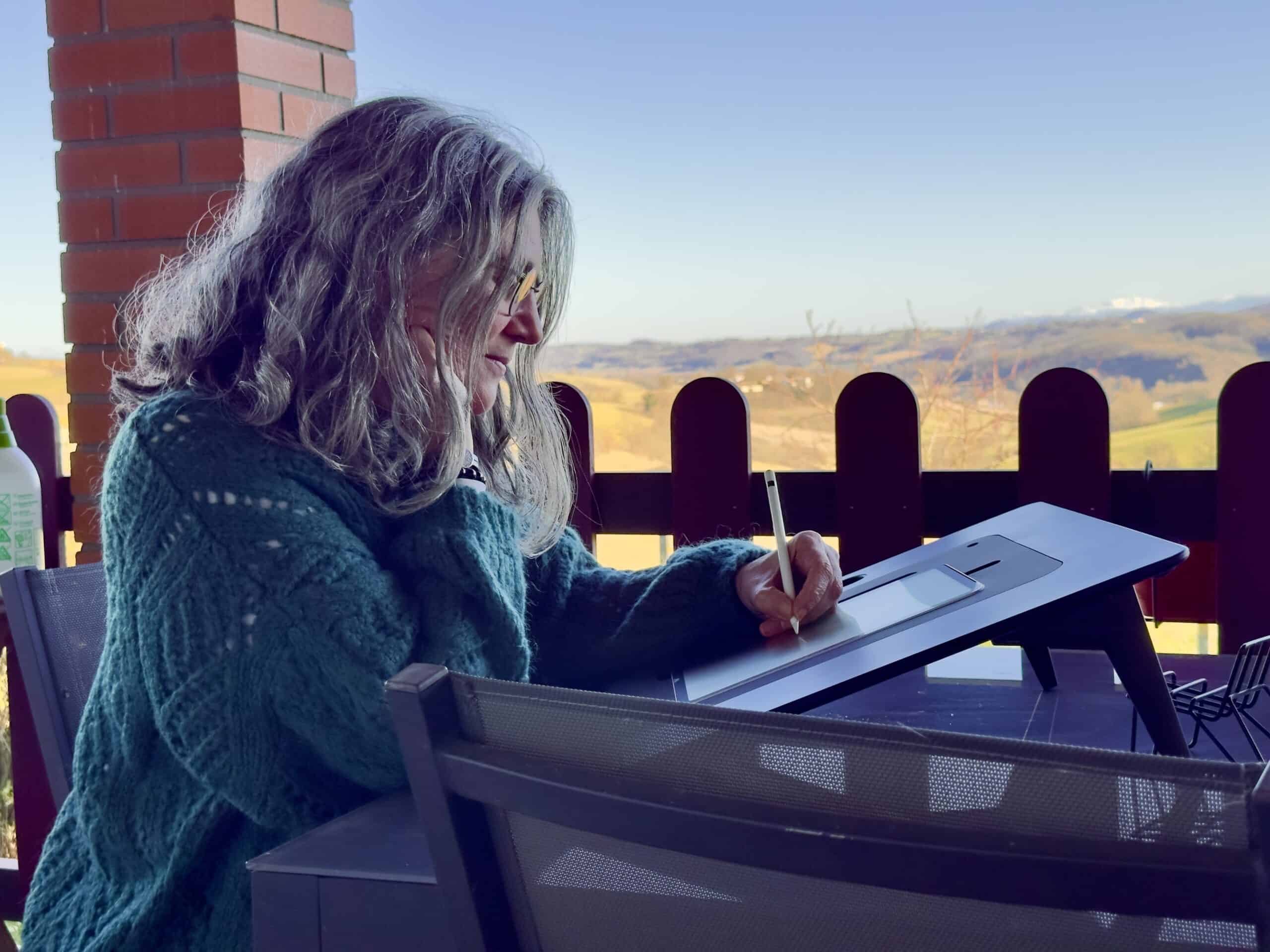 Corine drawing, digital art, animal artist